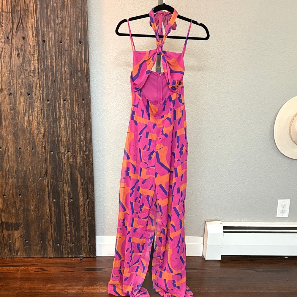 Wide leg jumpsuit with cutout